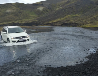 Suzuki Grand Vitara, Flussdurchfahrt auf Island